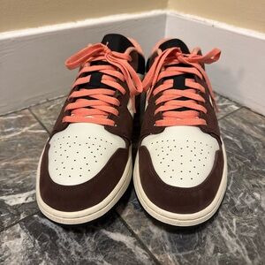 📌 Men’s Air Jordan 1 Low SE (Chocolate )